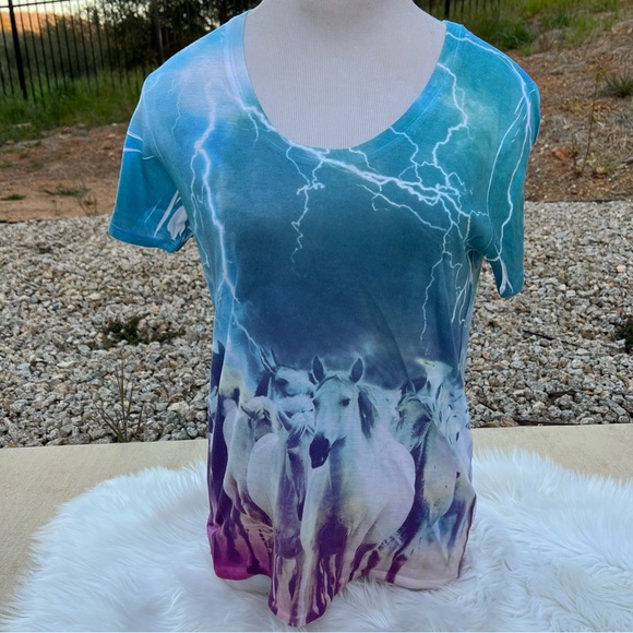 Tops - White Horse Shirt Small